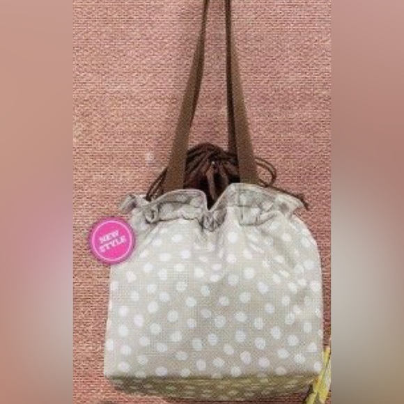 NEW thirty-one Cinch It Up Thermal Tote in Lotsa Dot - Style 3785 - Picture 7 of 7